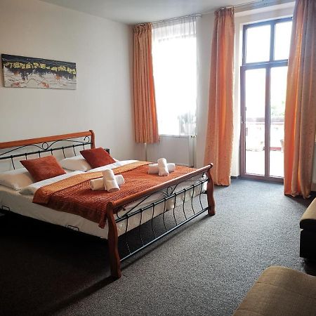 Hotel Palackeho 135 Mělník Екстериор снимка