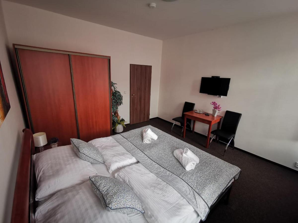 Hotel Palackeho 135 Mělník Екстериор снимка